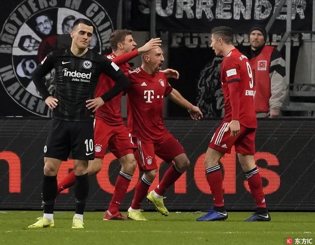  法兰克福主场惨败拜仁跌出欧战区  