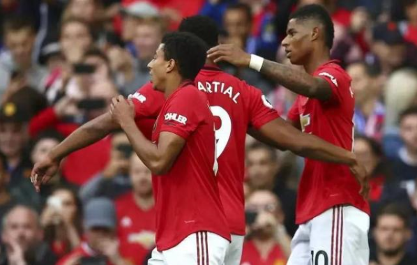  曼联新援首秀破门终结球荒  