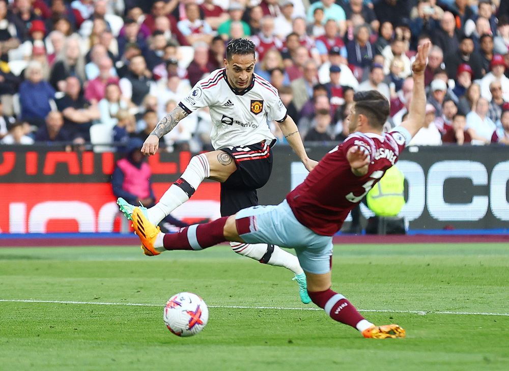  热刺新帅上任首战不敌西汉姆联  