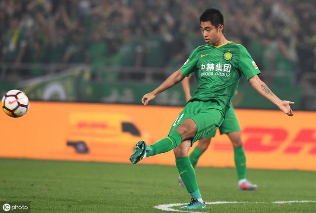  不莱梅终迎首胜 老将克鲁泽替补定乾坤  